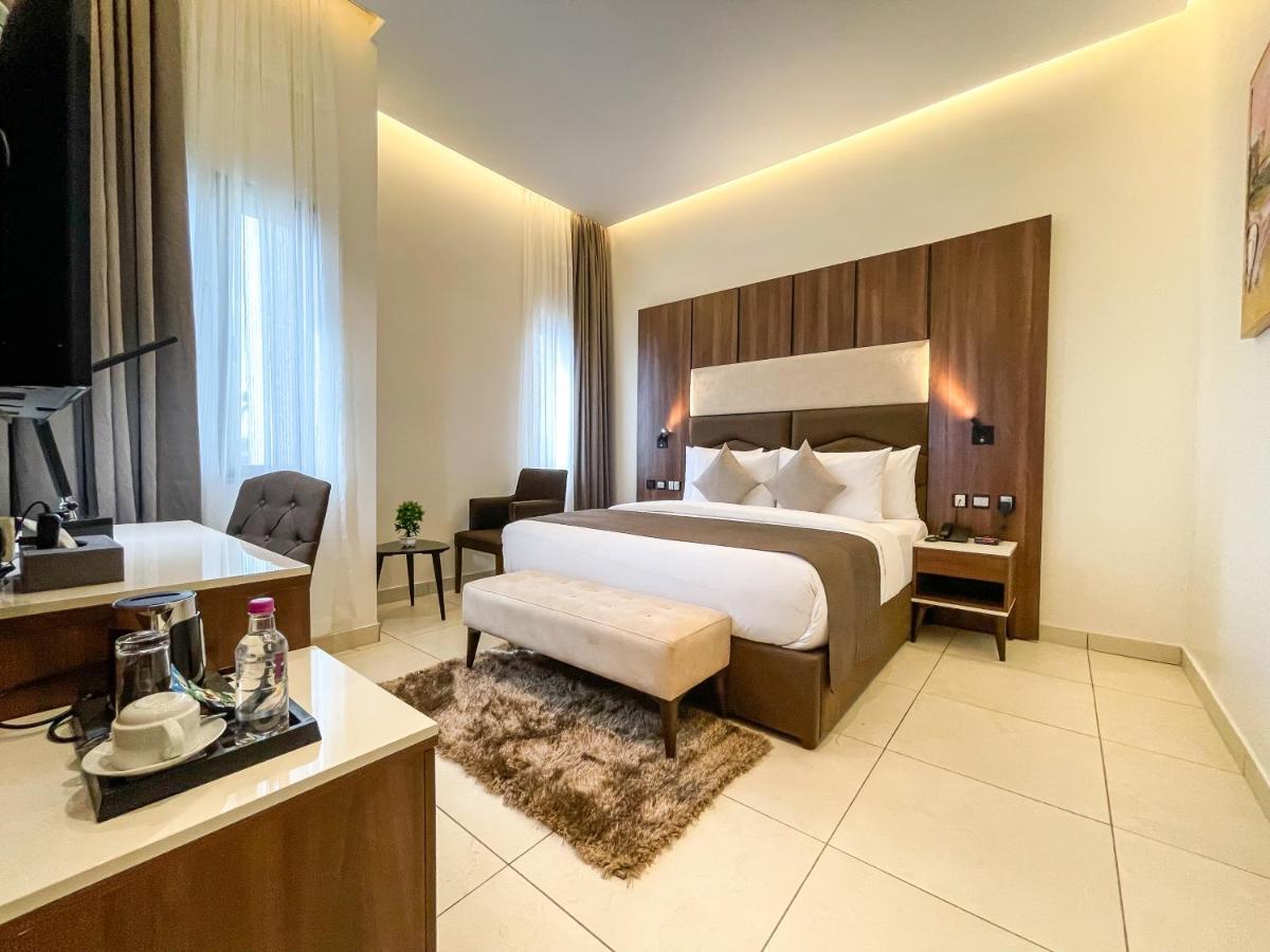 Omedel Luxury Hotel Enugu Exterior photo