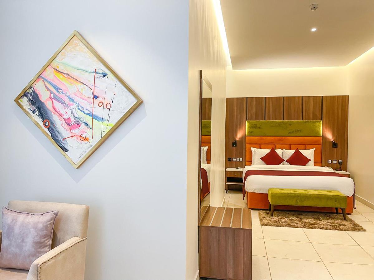 Omedel Luxury Hotel Enugu Exterior photo